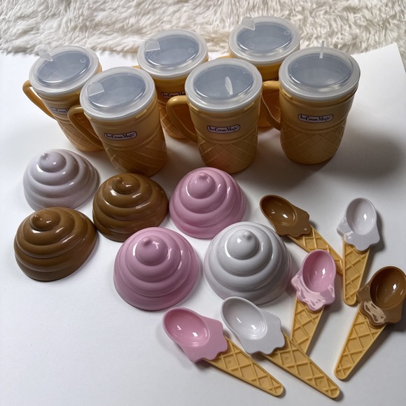 Magic Ice Cream Other - Ice Cream Magic Ice-Cream Maker Set of 6 W/ Spoons Activity As Seen on TV
